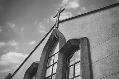 Do places of worship need church insurance.webp