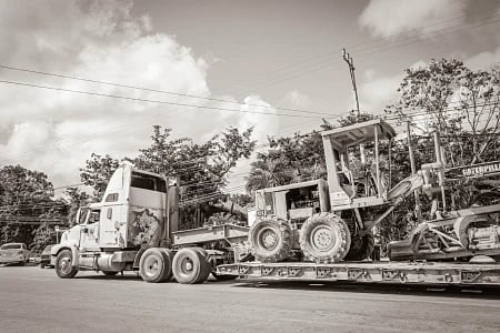 Blog image - Top driving safety tips for business vehicles.webp