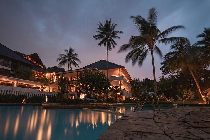 Hospitality_Image_-_JF_lodge_image_optimized_100 (1).jpg