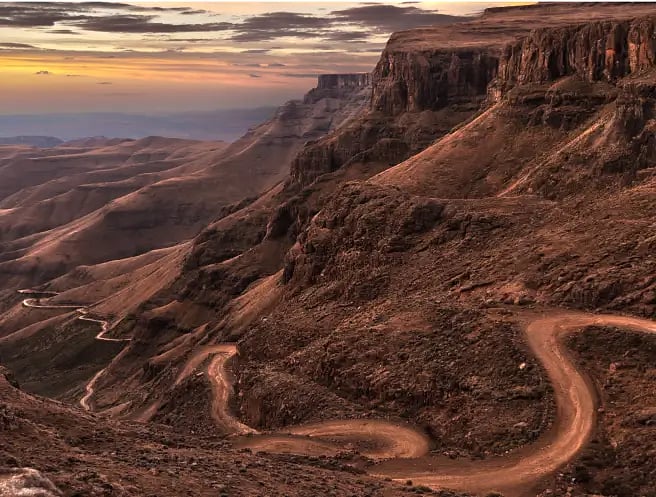 Sani Pass mobi@2x