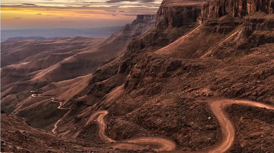 Sani Pass dsktp@2x